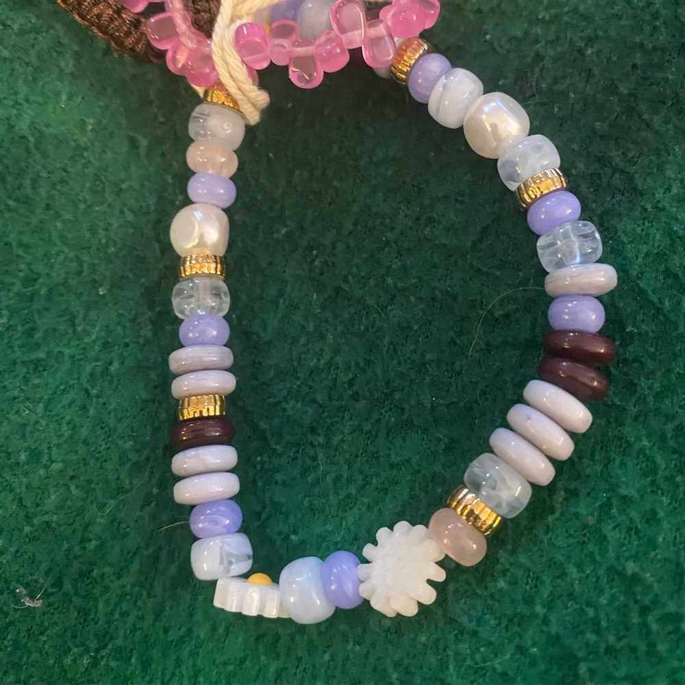 Semi Precious Beaded Bracelet Set of 3 – Bloom, Pink Heart, Pastel Beads NWT - Picture 3 of 4